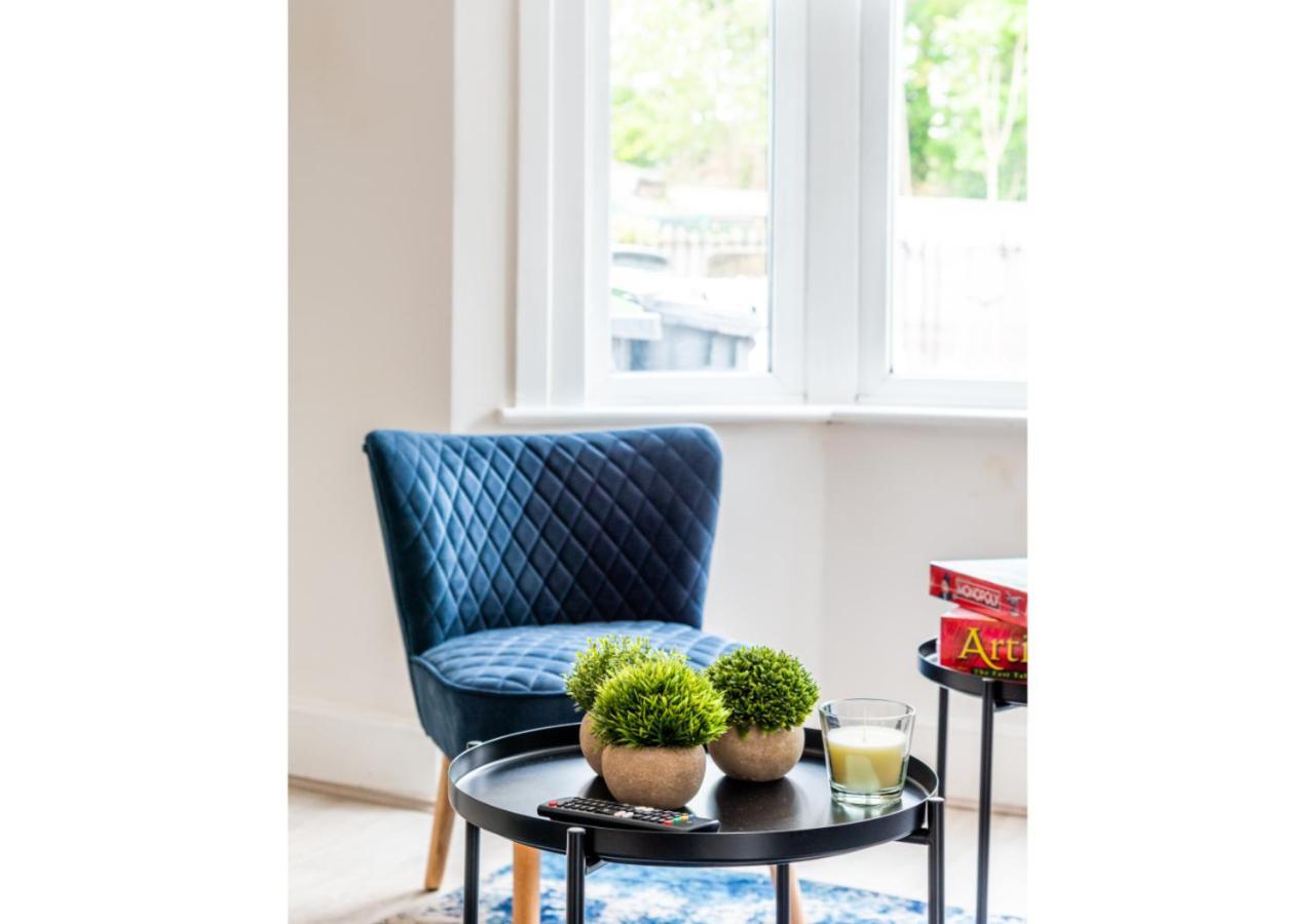 Apartament Serenity, Scenery, Shopping, & Sports *